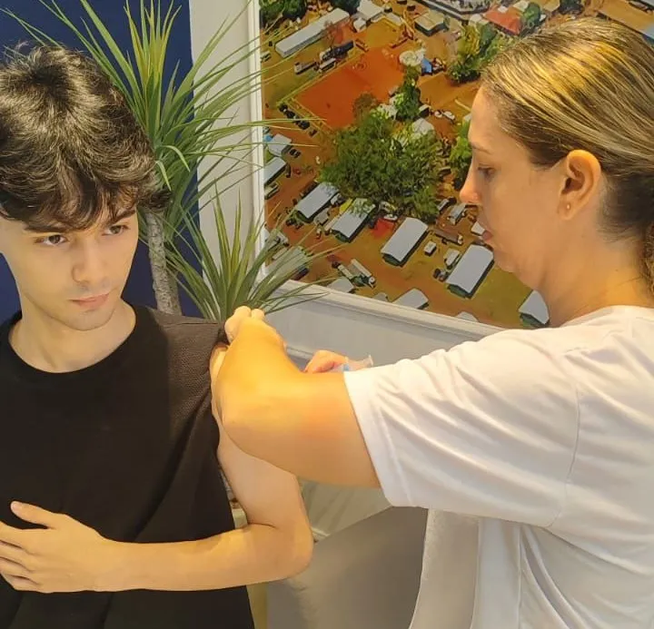 Vacinação em shopping amplia cobertura contra dengue e HPV em Araçatuba